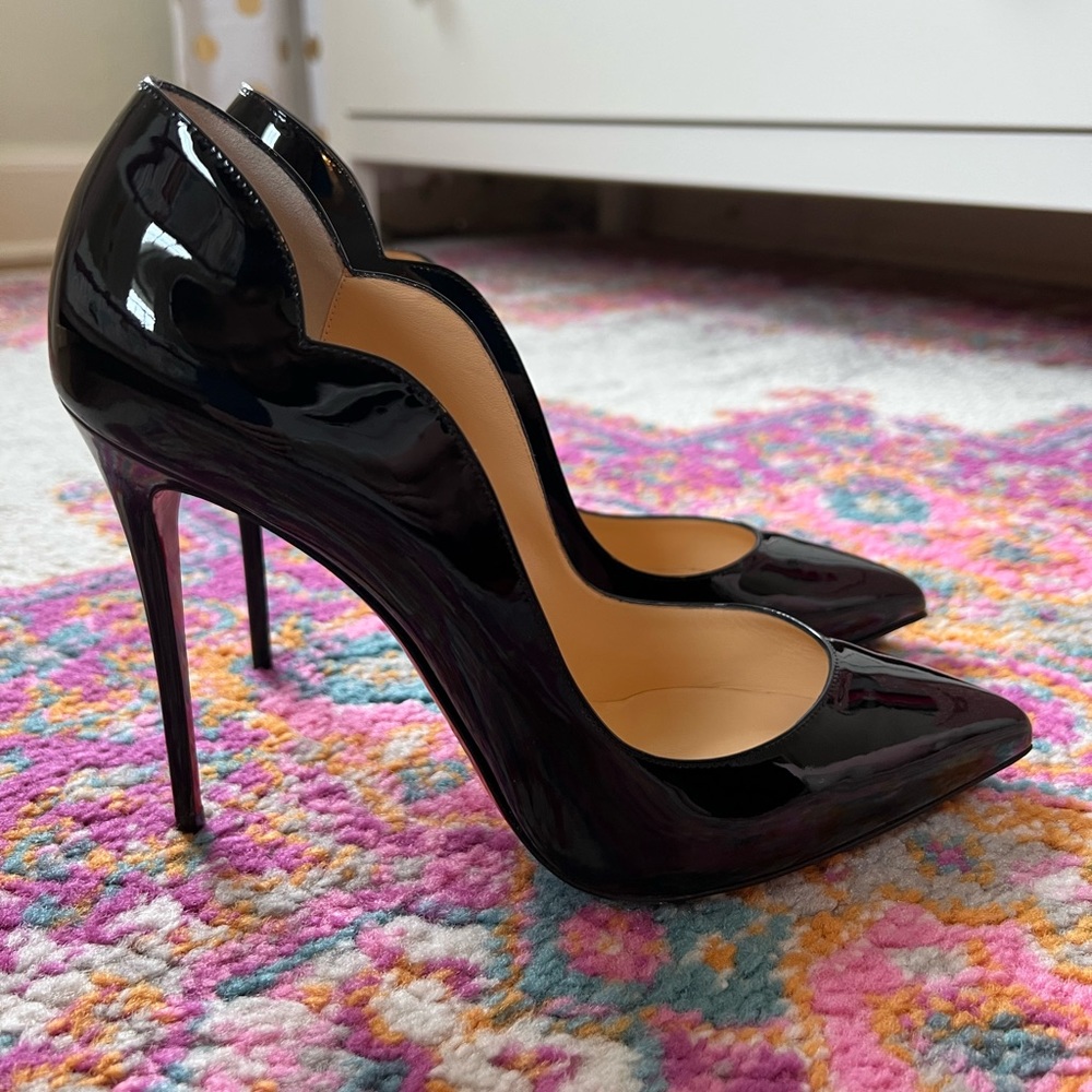 Christian Louboutin Hot Chick Black size 40